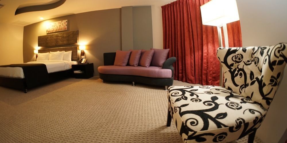 Regent Star Hotel Piarco エクステリア 写真